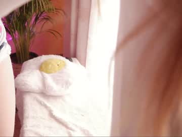 girl
        clementine__ cam image #187406