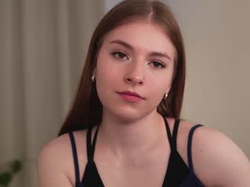 girl
        noel_pretty cam image #4054320