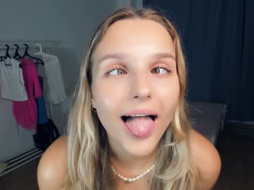 girl
        melissakissaa cam image #2236588