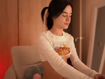 girl
        winona__ cam image #457871