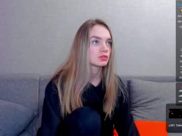 girl
        hotshiiie cam image #583309