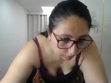 girl
        velathompson cam image #1022817