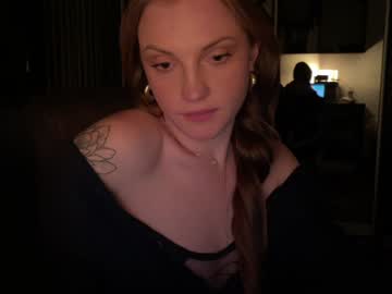 girl
        skyrosie cam image #5651201