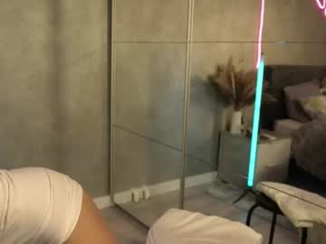 girl
        lina_vong cam image #6453617