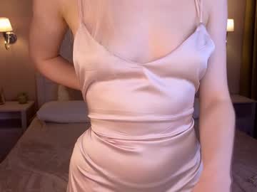 girl
        sky_lol1y cam image #5753708