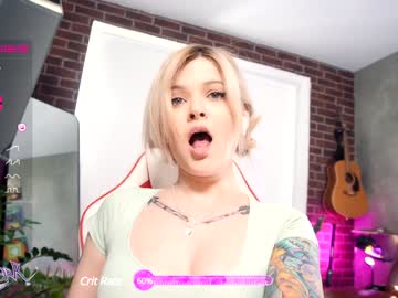 girl
        awondrr cam image #4132360