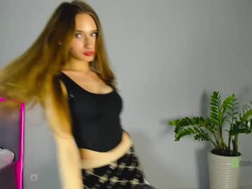 girl
        free_birdd cam image #1414891