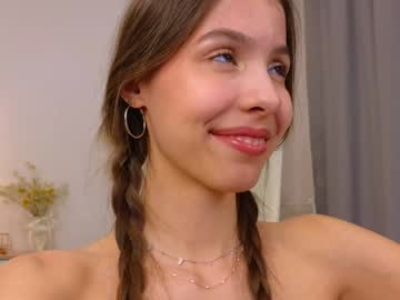 girl
        wanda_robinson cam image #5895363