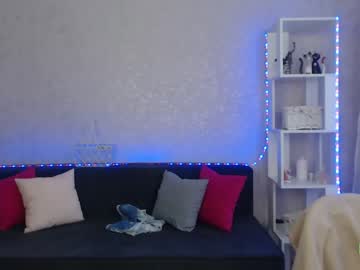 girl
        ellyloy cam image #221241
