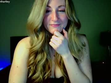 girl
        brihartley cam image #861817