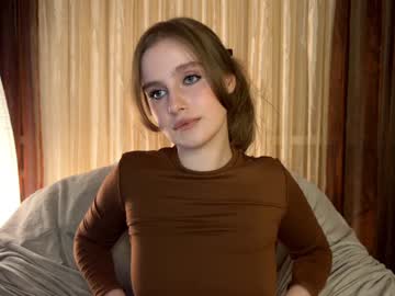 girl
        cute_siberian_girl cam image #3616006