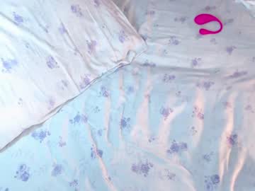 girl
        q_t_pie cam image #1473721