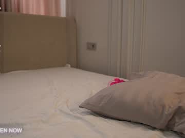 girl
        angel_luisa cam image #6824942
