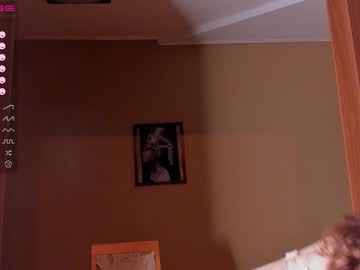 girl
        sueberry cam image #1707129