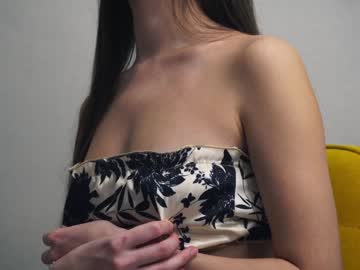 girl
        arielday cam image #3067667