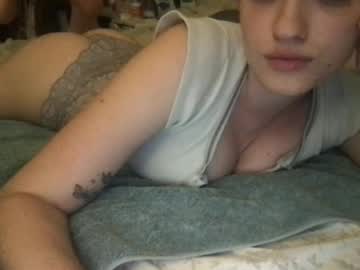 girl
        zianorav cam image #4877712