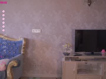 girl
        aprilclark cam image #1841147
