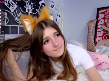 girl
        cute_fox_girl cam image #3621065