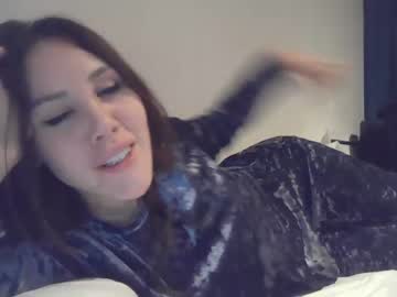 girl
        kittyfrance cam image #176984