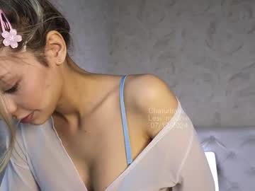 girl
        lesi_moonie cam image #4577795