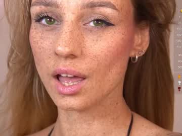 girl
        artease cam image #6201214