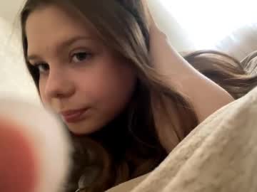 girl
        kitty_shy89 cam image #6818066