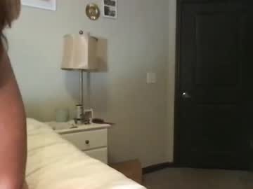 girl
        sillyyyolivia331 cam image #3411368
