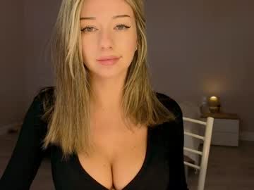girl
        lenamuti cam image #5389845