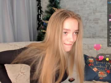 girl
        hotshiiie cam image #557585