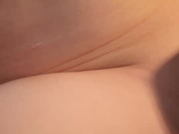 girl
        milablum cam image #6620869
