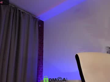 couple
        alice_leey cam image #4859358