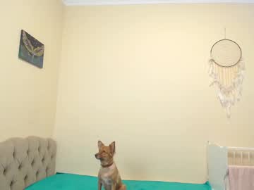 girl
        holli_trick cam image #5102143