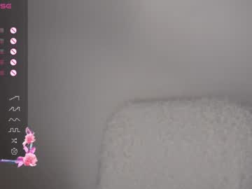 girl
        _lovelyen cam image #4744527