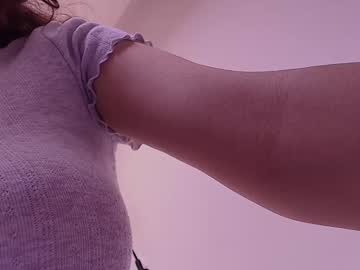 girl
        lilamytee1 cam image #5374320
