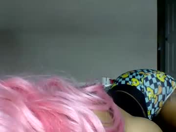 girl
        creamyexotica cam image #1188324