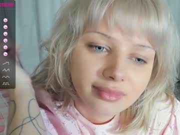 girl
        melissacarterr cam image #497951