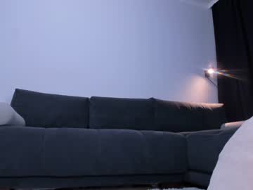 girl
        meowlina cam image #1452179