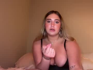 girl
        nicolesummerss cam image #6780648