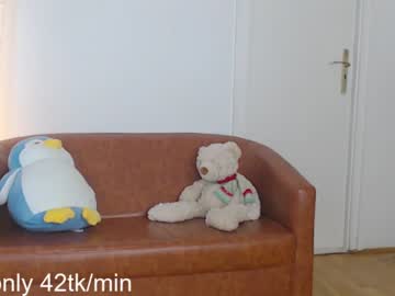 couple
        monaher cam image #3301051