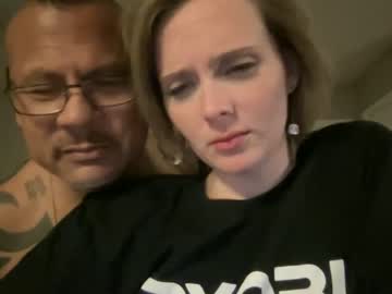 couple
        dmajor1111 cam image #2370643