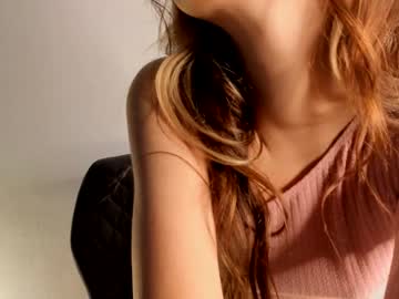 girl
        absorbing_beauty cam image #2001437