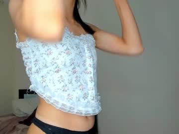girl
        beckyclara cam image #1822993