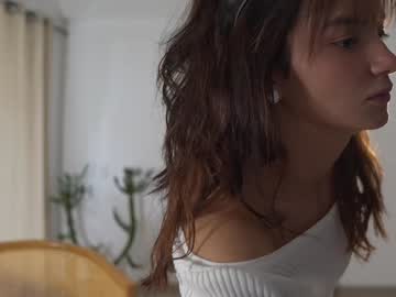 girl
        ellelure_ cam image #5972387