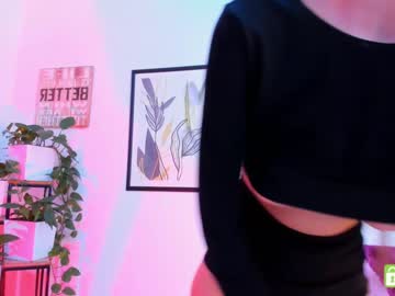 girl
        elizabeth__gray cam image #1073466
