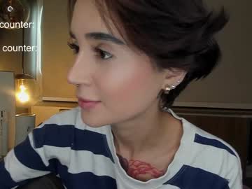 girl
        lonelly_lolly98 cam image #4715811