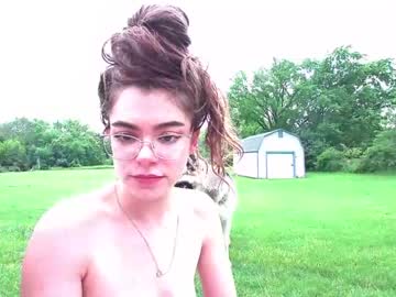girl
        rosegold18 cam image #4426514
