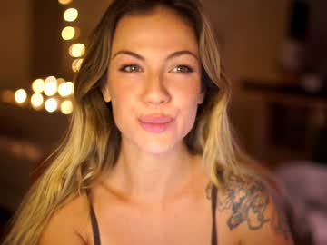 girl
        melodymate cam image #4499422