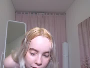girl
        judy_luss cam image #650902