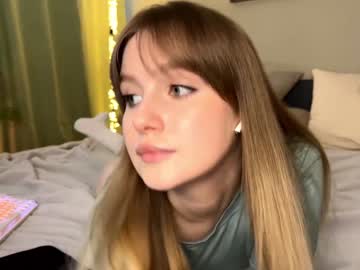 girl
        cute_siberian_girl cam image #913285