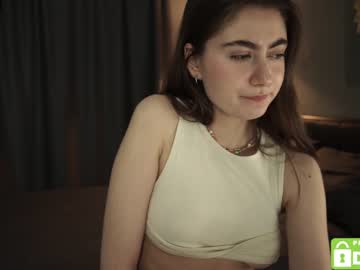 girl
        tessarosse_ cam image #1697976